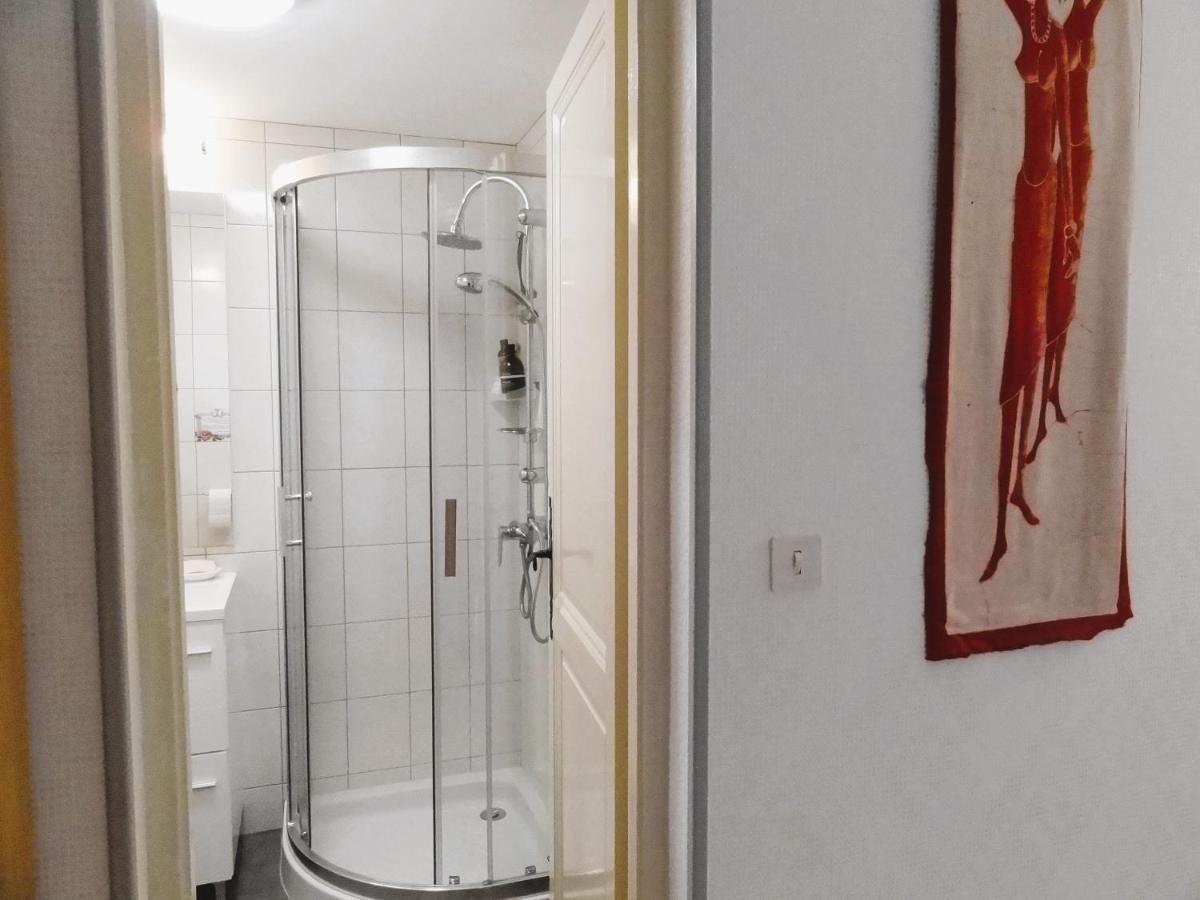 Chambre Independante Piscine, Parc, Cuisine... Brézilhac エクステリア 写真