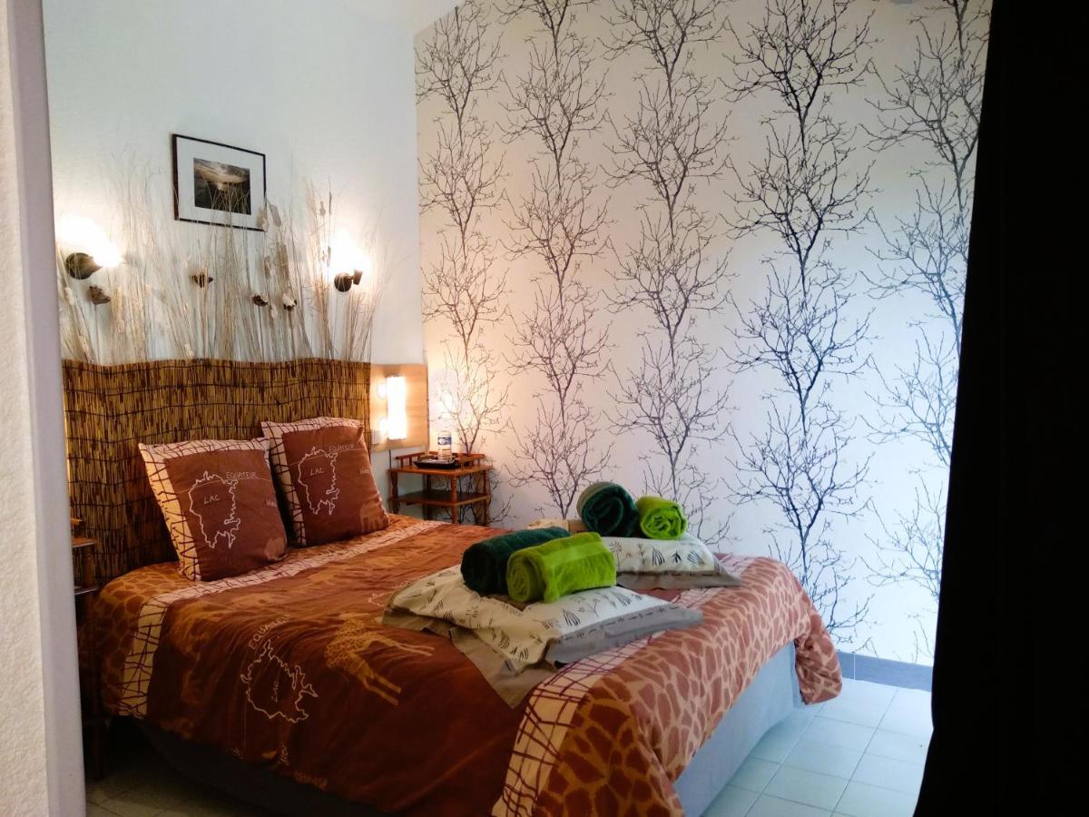 Chambre Independante Piscine, Parc, Cuisine... Brézilhac エクステリア 写真